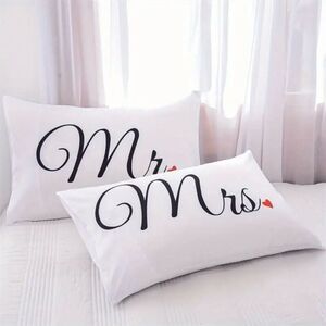 NWT 2  Pc Graphic Mr & Mrs White Black Red Hearts Pillow shams cover Pillowcases